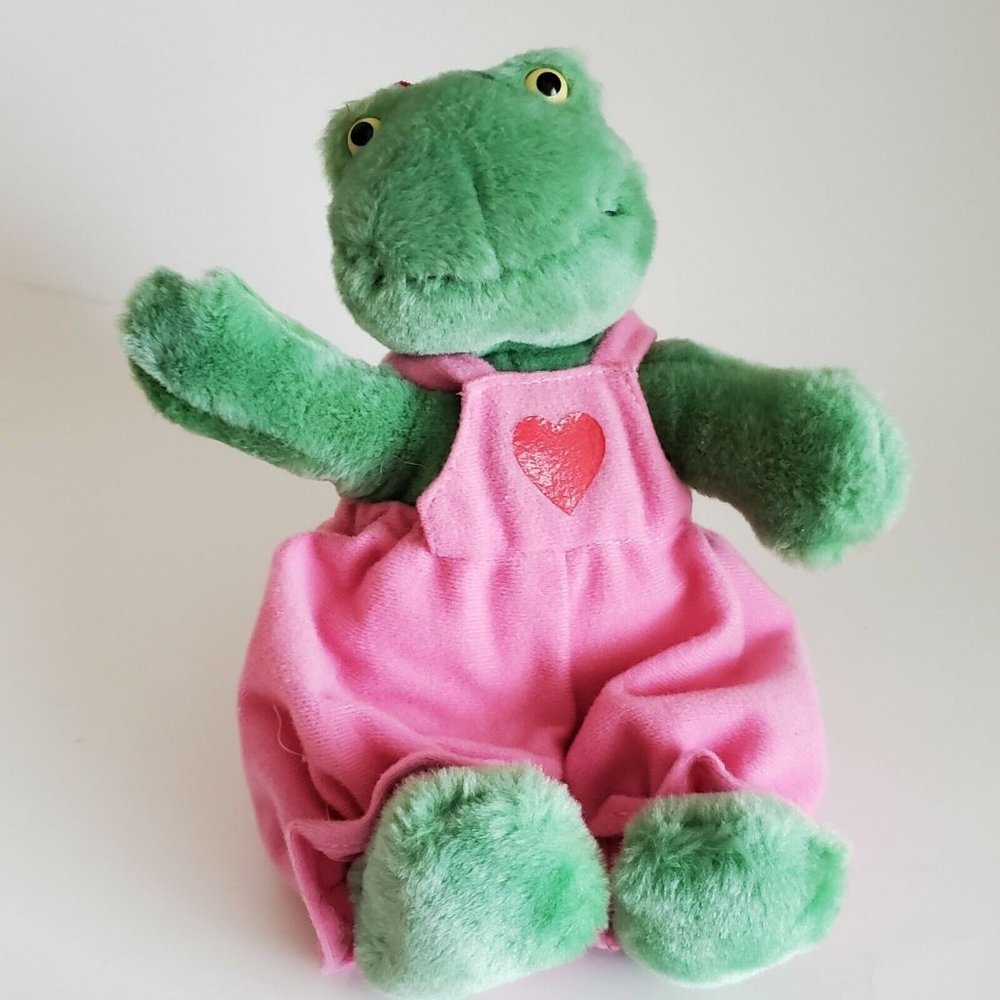 Vintage Hallmark Frog Plush Pink Jumpsuit Valentine Heart Girl  8" - Picture 11 of 11